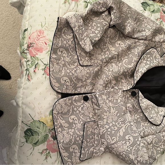 Jacket - Picture 3 of 4